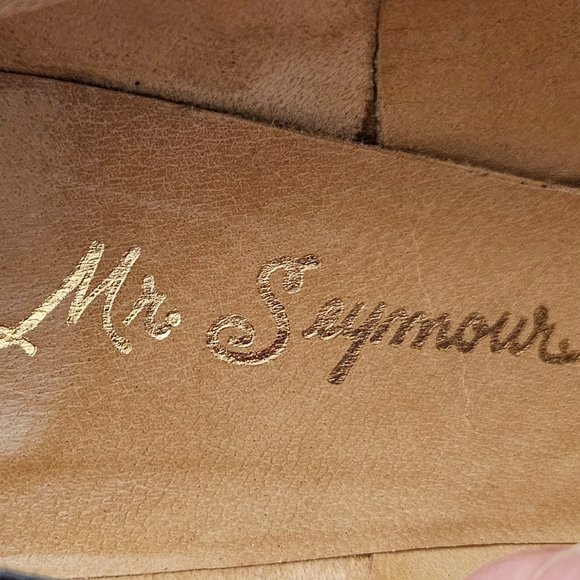 DONATED: Mr. Seymour Women's Navy Suede High Heels - Made in Spain Size 8 B - Picture 10 of 16